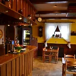 Gæstehus Penzion, Restaurace Jaro Brdy Vesin