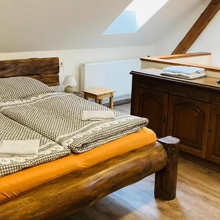 Penzion, Restaurace Jaro Brdy Věšín