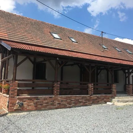 ゲストハウス Penzion, Restaurace Jaro Brdy *