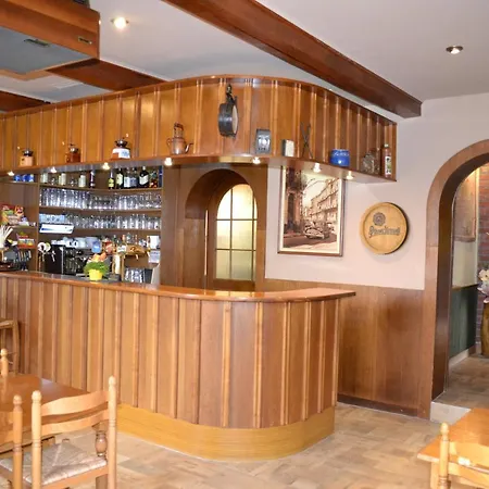 ゲストハウス Penzion, Restaurace Jaro Brdy *