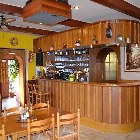 Pensjonat Penzion, Restaurace Jaro Vesin Brdy Vesin