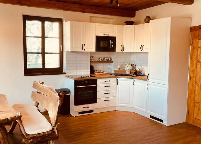 Penzion, Restaurace Jaro Brdy * Vesin