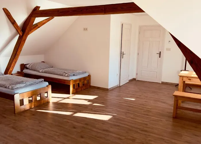 Penzion, Restaurace Jaro Brdy Pensión Vesin