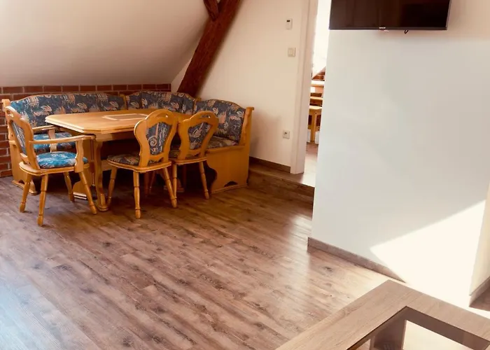 Penzion, Restaurace Jaro Brdy * Vesin